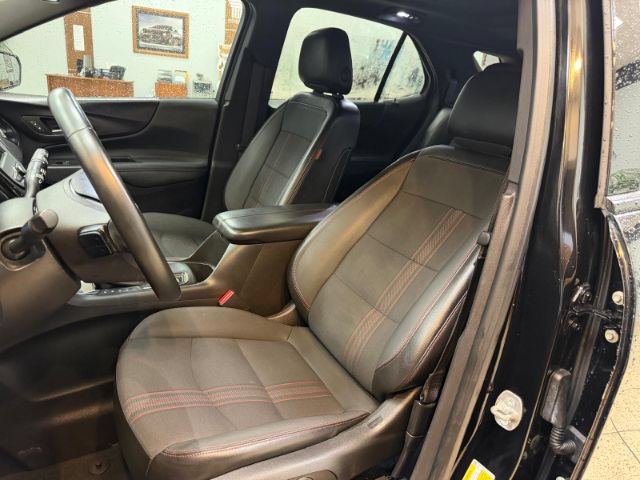 Used 2023 Chevrolet Equinox RS FWD image 10