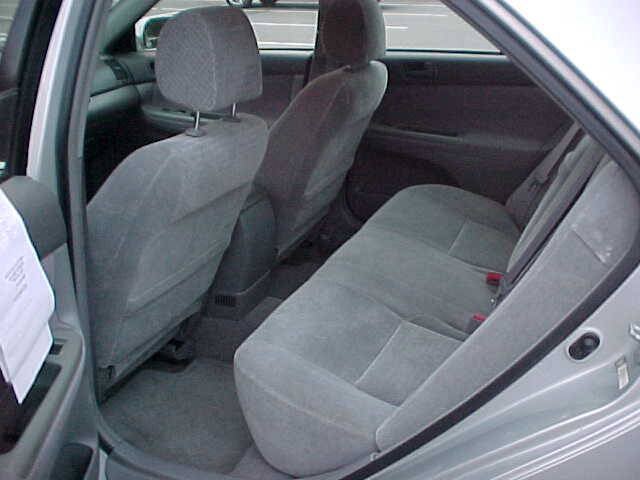 Used 2002 Toyota Camry LE w/ Pkg 2 FWD image 12