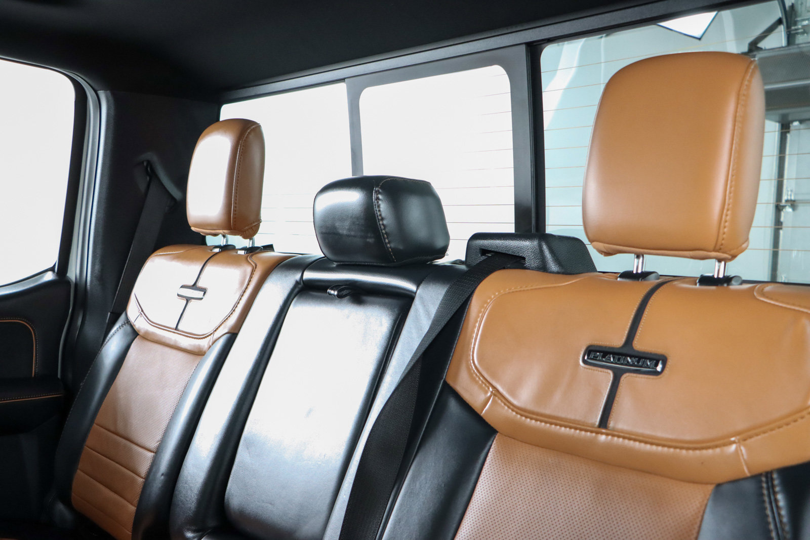 Used 2024 Ford F250 Platinum w/ FX4 Off-Road Package image 28