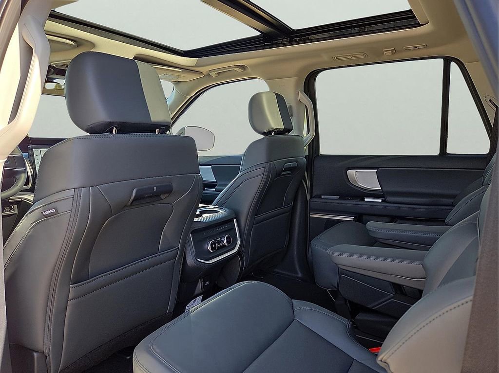 New 2026 Ford Expedition Max Active image 12