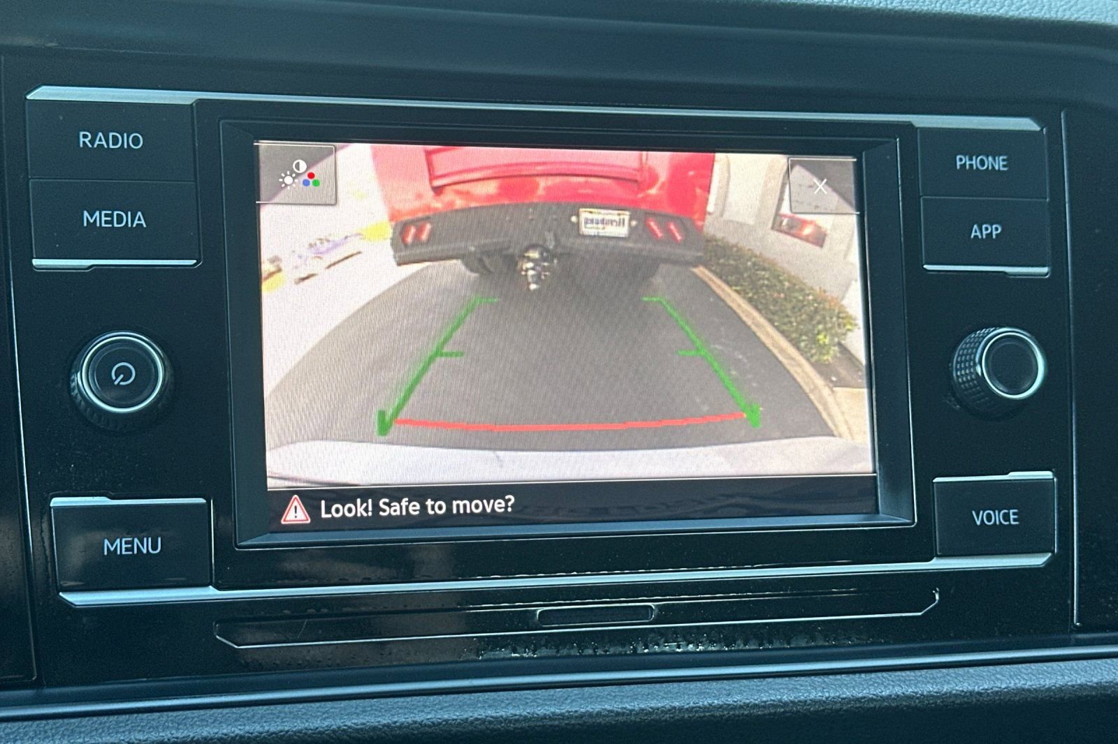 Used 2024 Volkswagen Jetta SE image 18