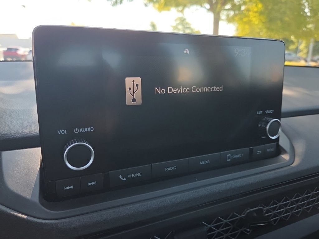 Used 2025 Honda Accord LX image 32