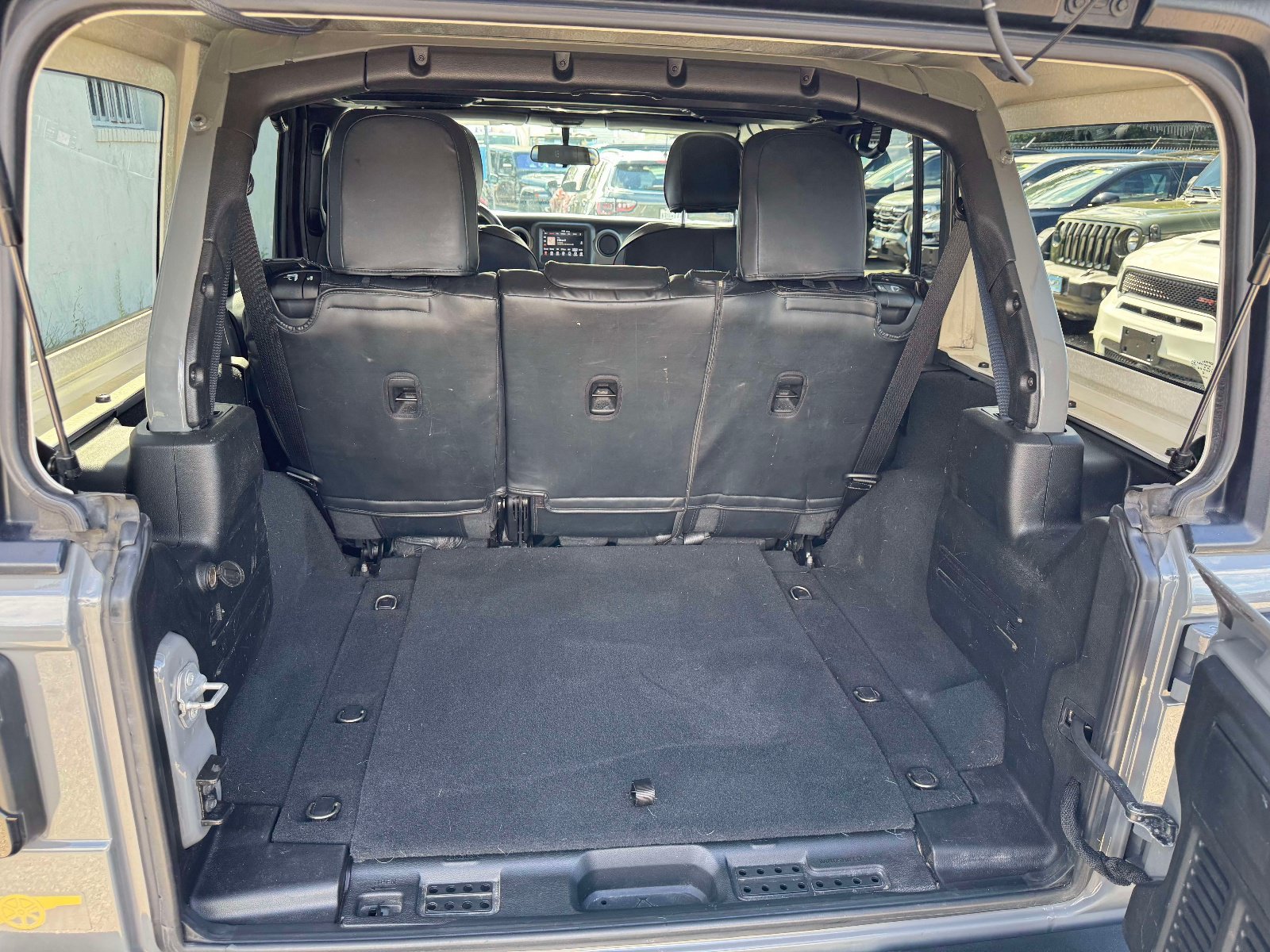 Used 2022 Jeep Wrangler Unlimited Sport AWD/4WD image 15