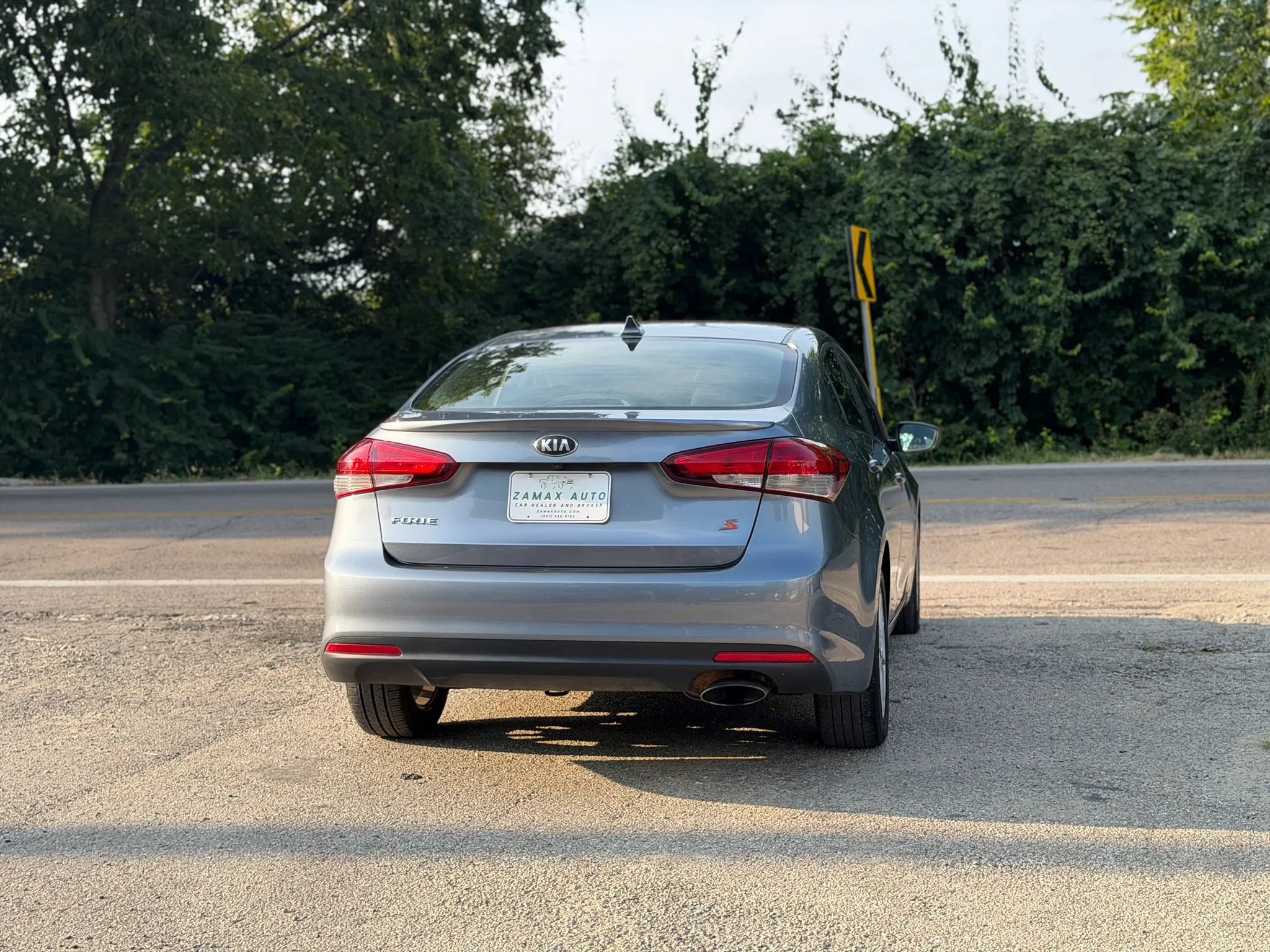 Used 2017 Kia Forte S FWD image 10