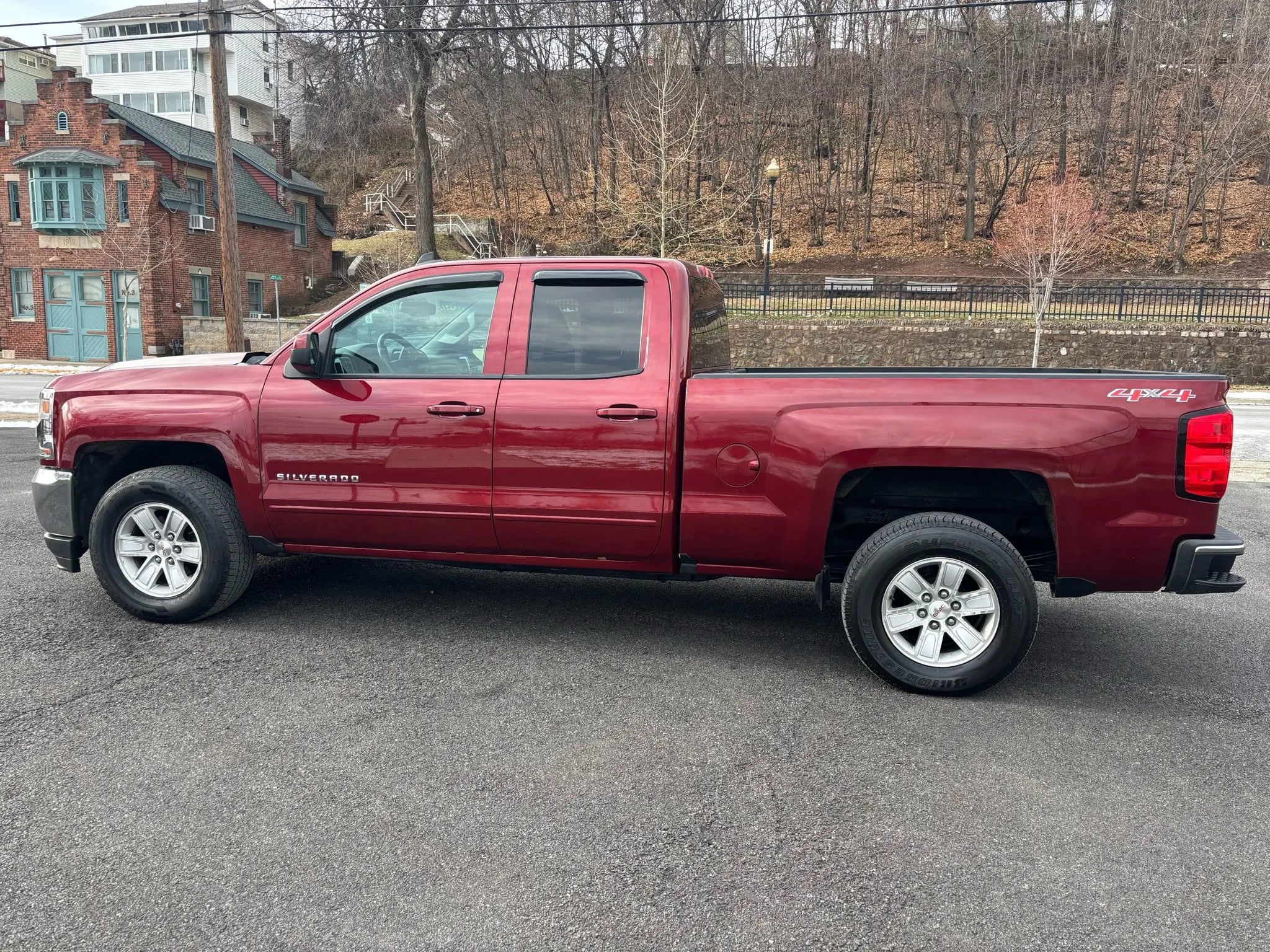 Used 2016 Chevrolet Silverado 1500 LT w/ All Star Edition image 4
