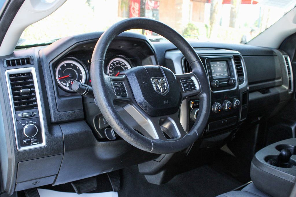 Used 2021 RAM 1500 Classic SLT AWD/4WD image 16