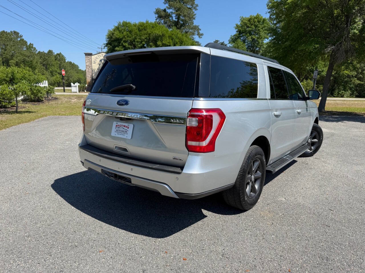Used 2019 Ford Expedition Max XLT w/ Equipment Group 202A image 9