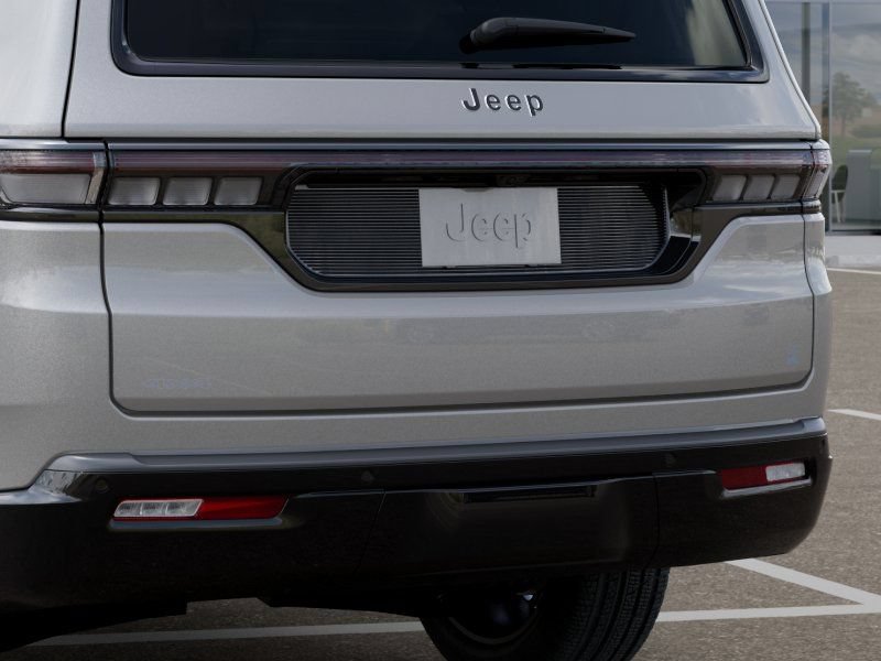 New 2026 Jeep Grand Wagoneer 4WD image 13