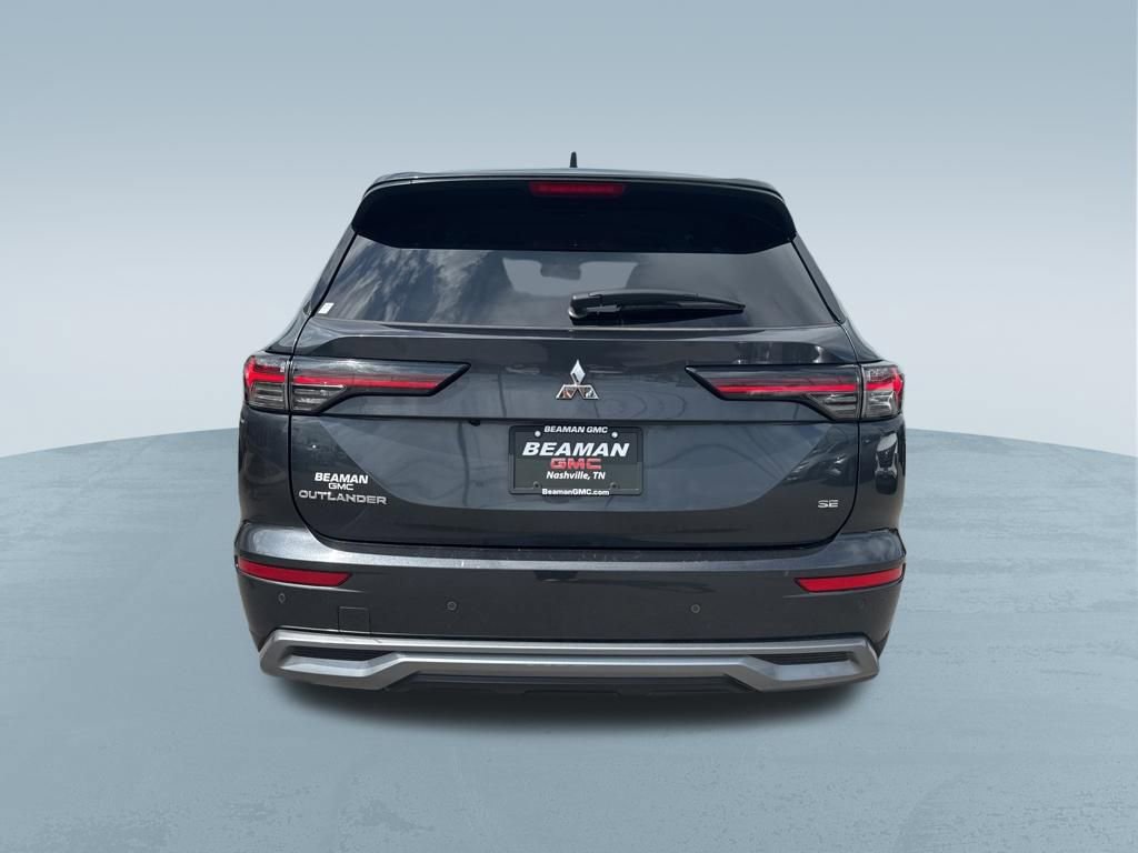 Used 2025 Mitsubishi Outlander SE FWD image 7