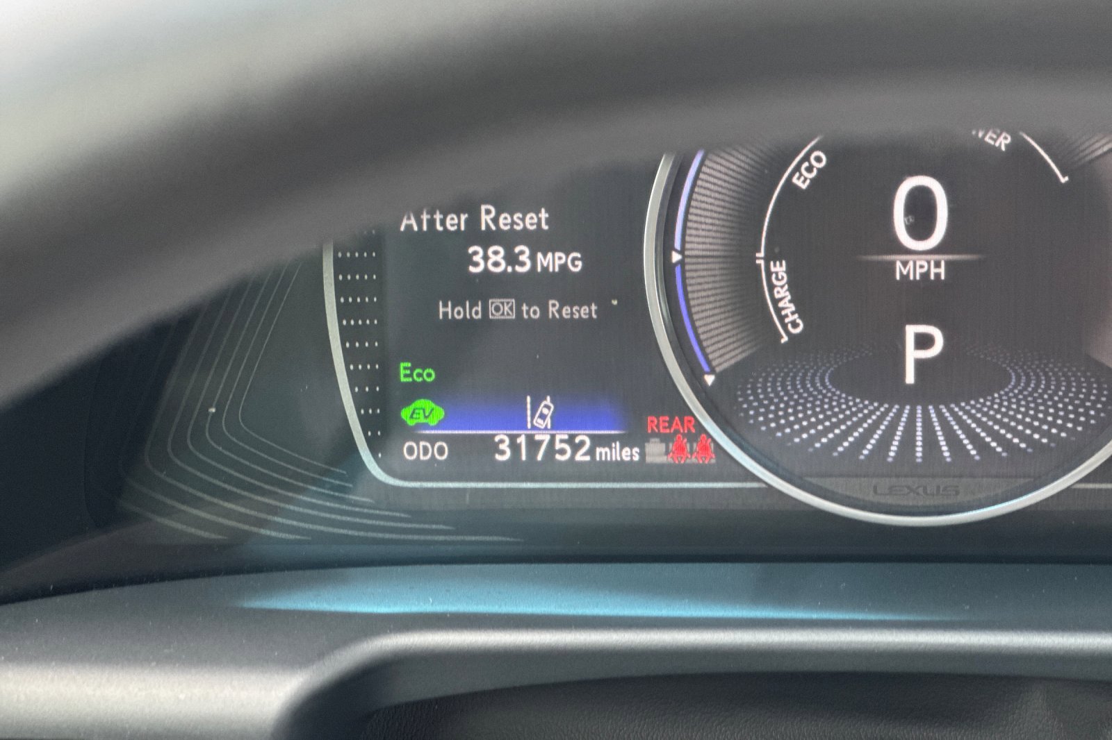 Used 2025 Lexus ES 300h w/ Premium Package FWD image 21