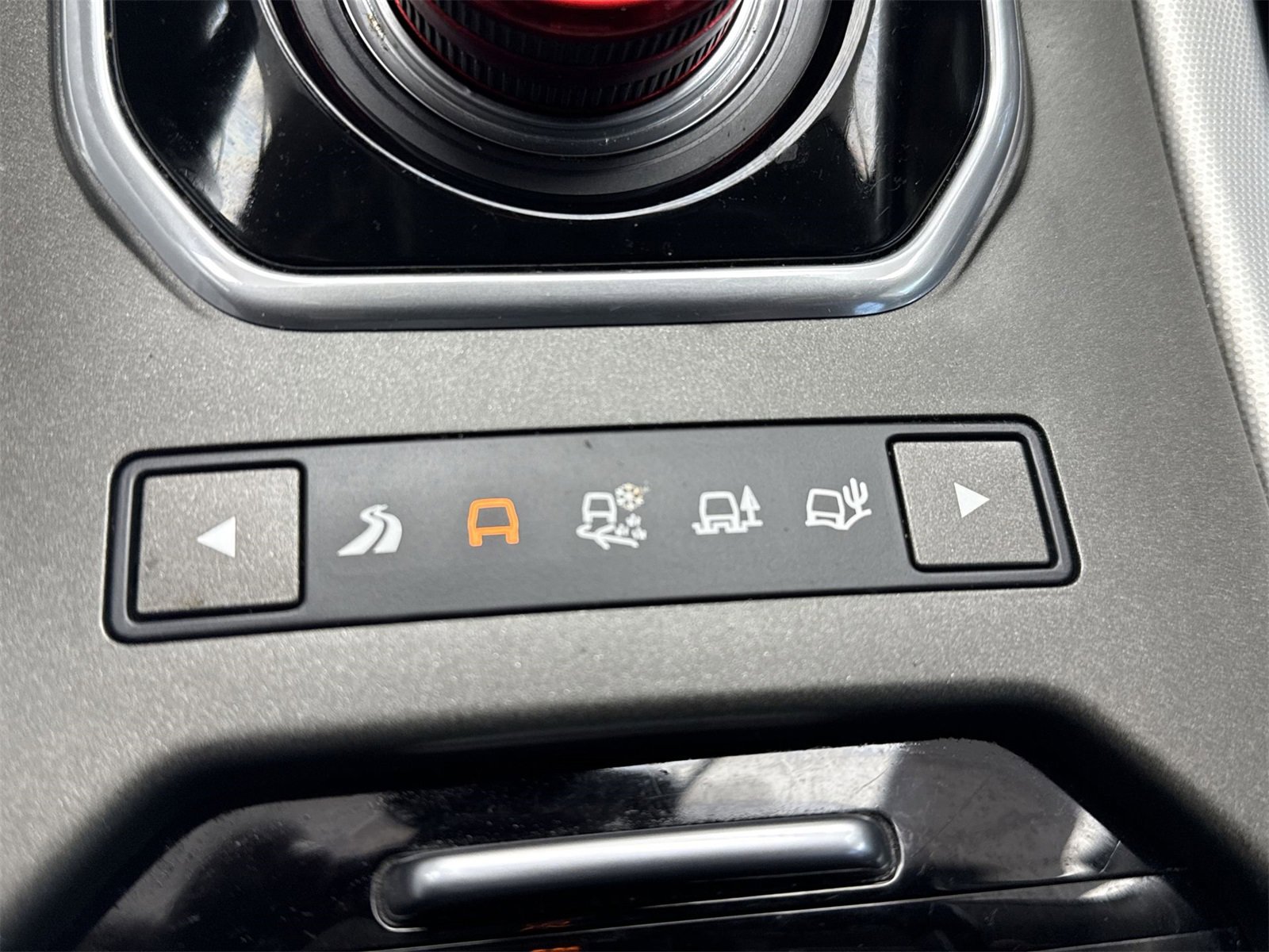 Used 2015 Land Rover Range Rover Evoque Dynamic image 23