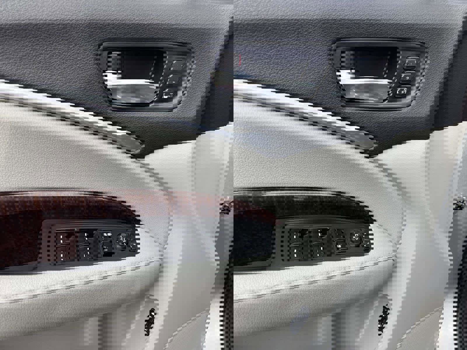 Used 2020 Acura MDX SH-AWD image 22