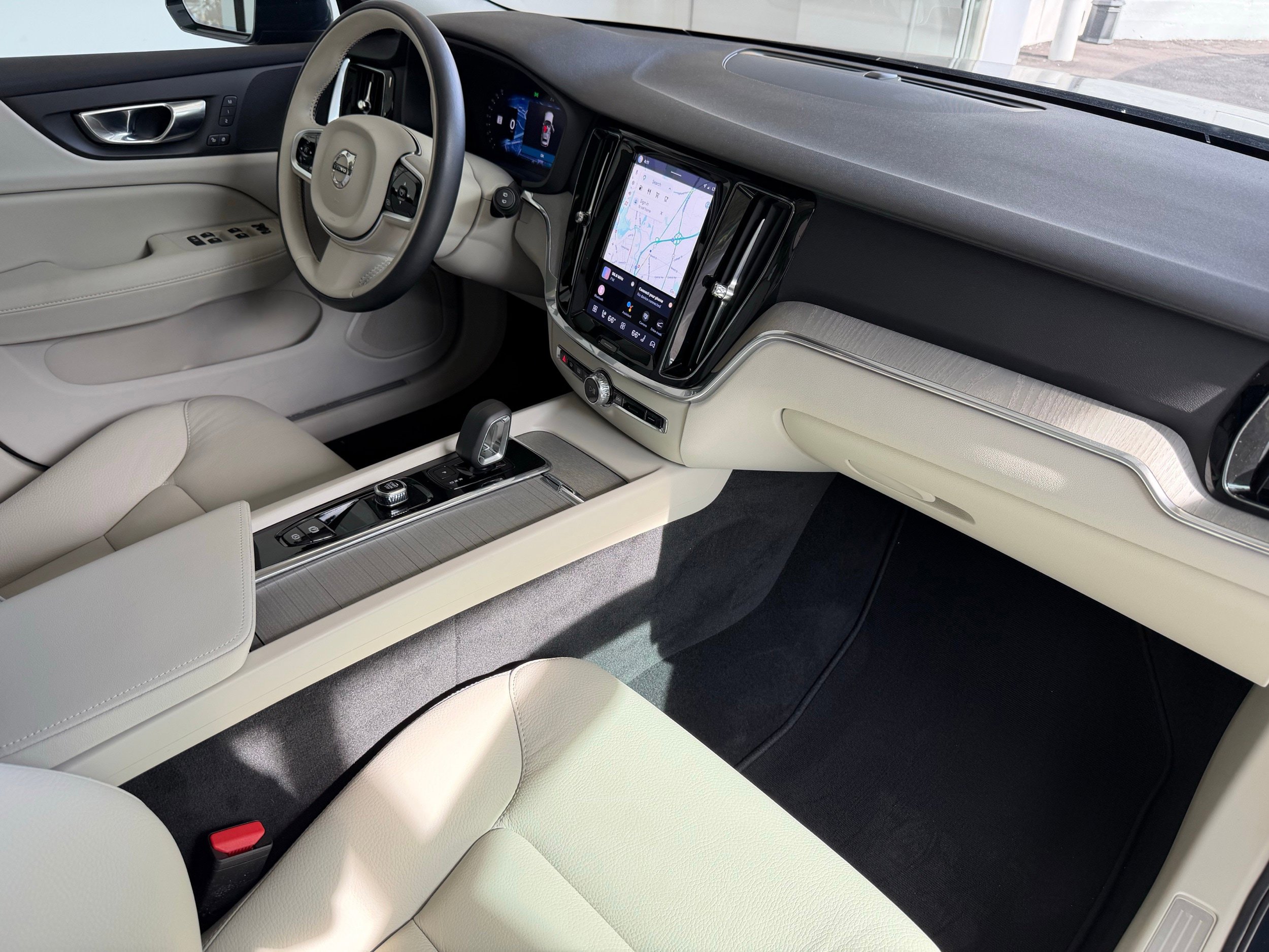 Certified 2025 Volvo V60 B5 Cross Country Plus AWD/4WD image 23