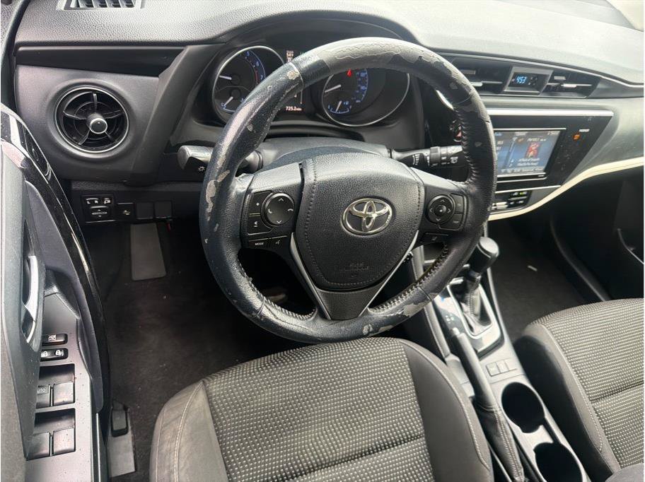 Used 2017 Toyota Corolla iM w/ Carpet Mat Package FWD image 2