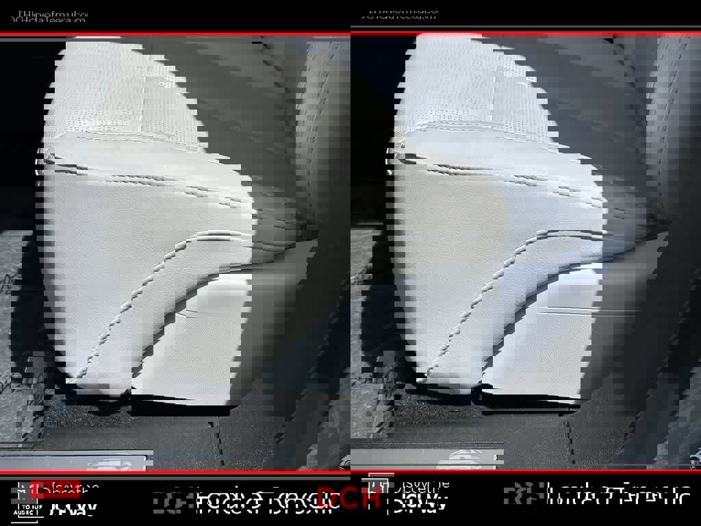 Used 2025 Cadillac Lyriq Luxury AWD/4WD image 18