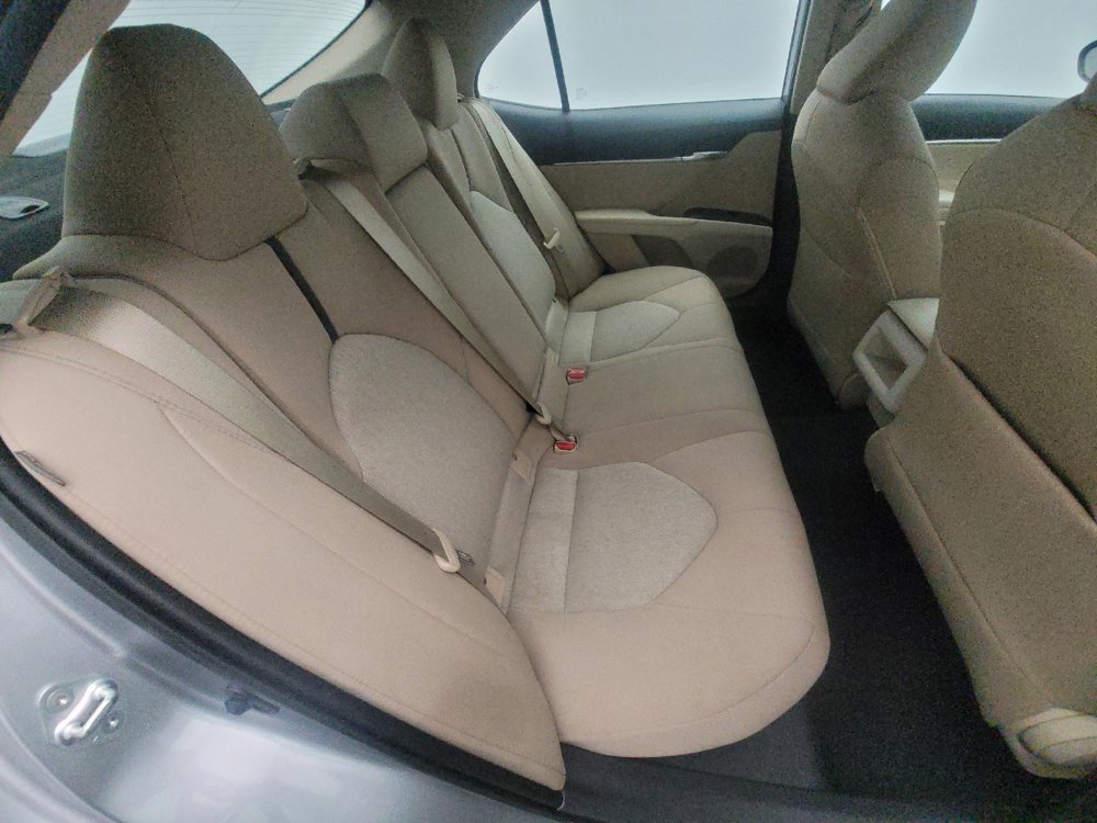 Used 2021 Toyota Camry LE image 19