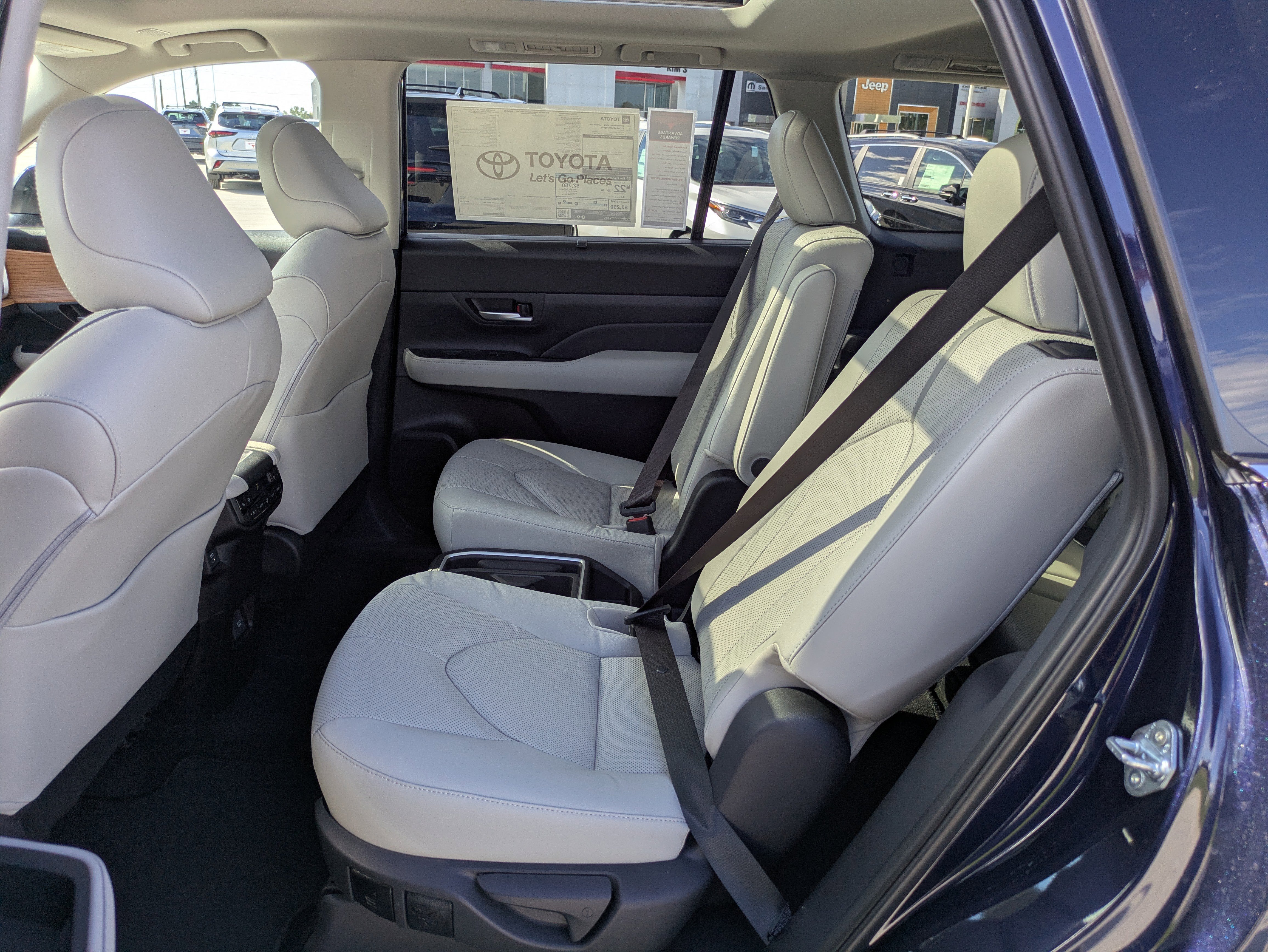 New 2026 Toyota Grand Highlander Platinum image 14