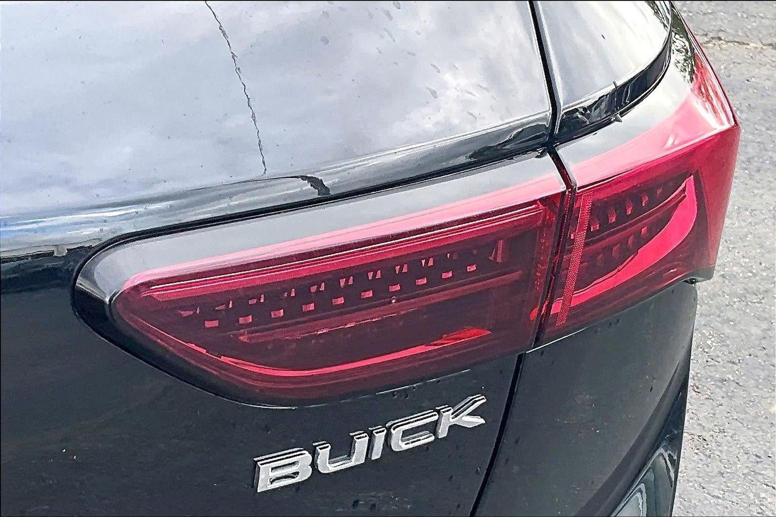 Used 2025 Buick Envision Preferred AWD/4WD image 8