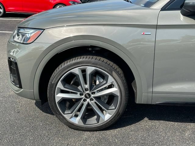 Used 2023 Audi Q5 2.0T Premium Plus w/ Premium Plus Package AWD/4WD image 7