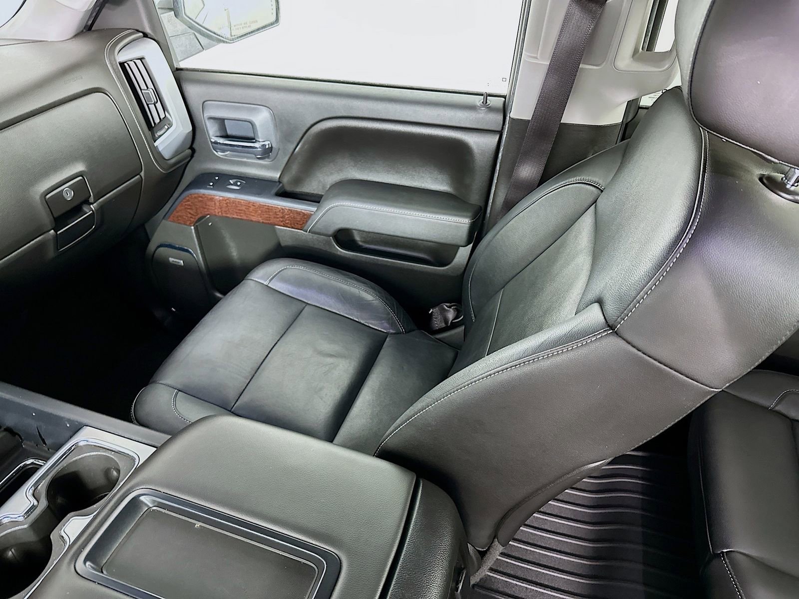 Used 2015 GMC Sierra 1500 SLT w/ SLT Crew Cab Value Package AWD/4WD image 25