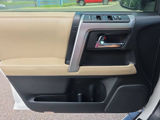 Used 2019 Toyota 4Runner SR5 Premium AWD/4WD image 17