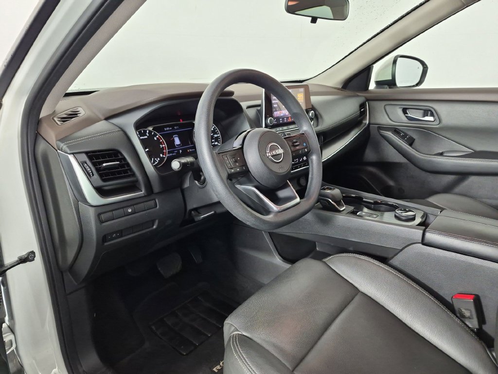 Used 2023 Nissan Rogue SV AWD/4WD image 17