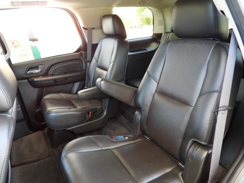 Used 2013 Cadillac Escalade Luxury image 38