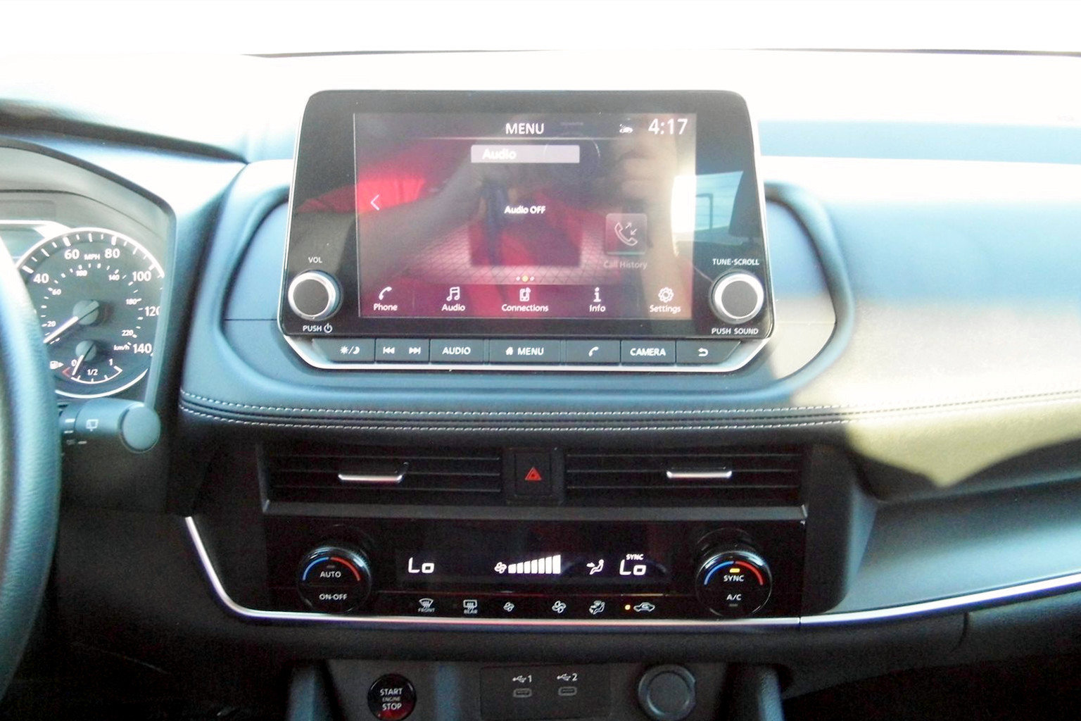 Used 2024 Nissan Rogue SV image 16