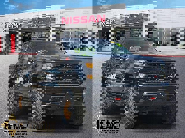 Used 2019 Chevrolet Silverado 1500 Custom Trail Boss w/ Custom Convenience Package image 1