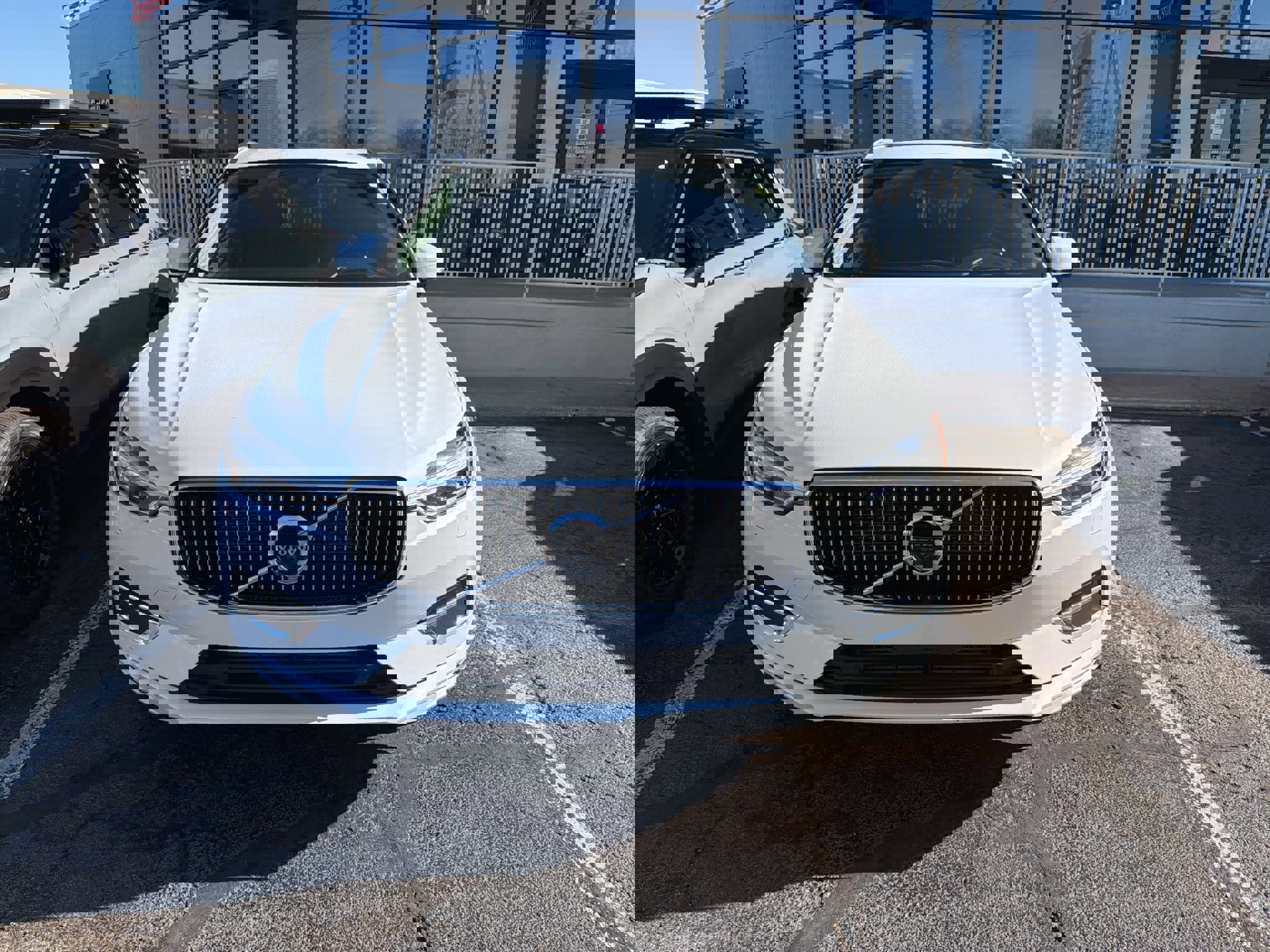 Used 2020 Volvo XC60 T6 Inscription image 2