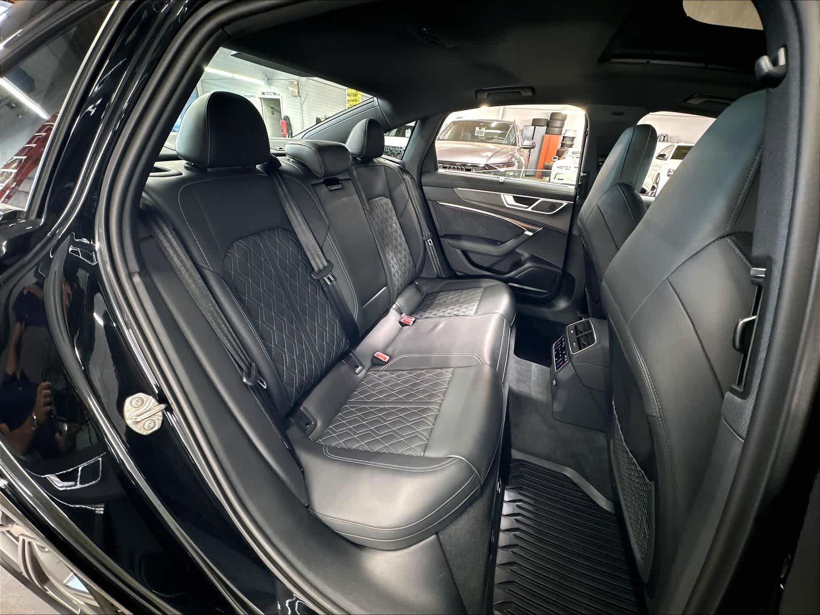 Used 2025 Audi S6 Prestige AWD/4WD image 28