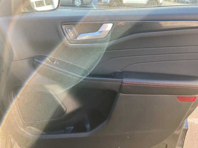 Used 2025 Ford Escape ST-Line Select image 32