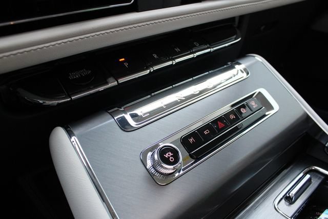 New 2026 Lincoln Aviator AWD image 16