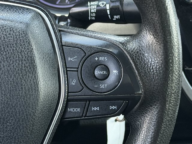 Used 2019 Toyota Camry LE FWD image 14