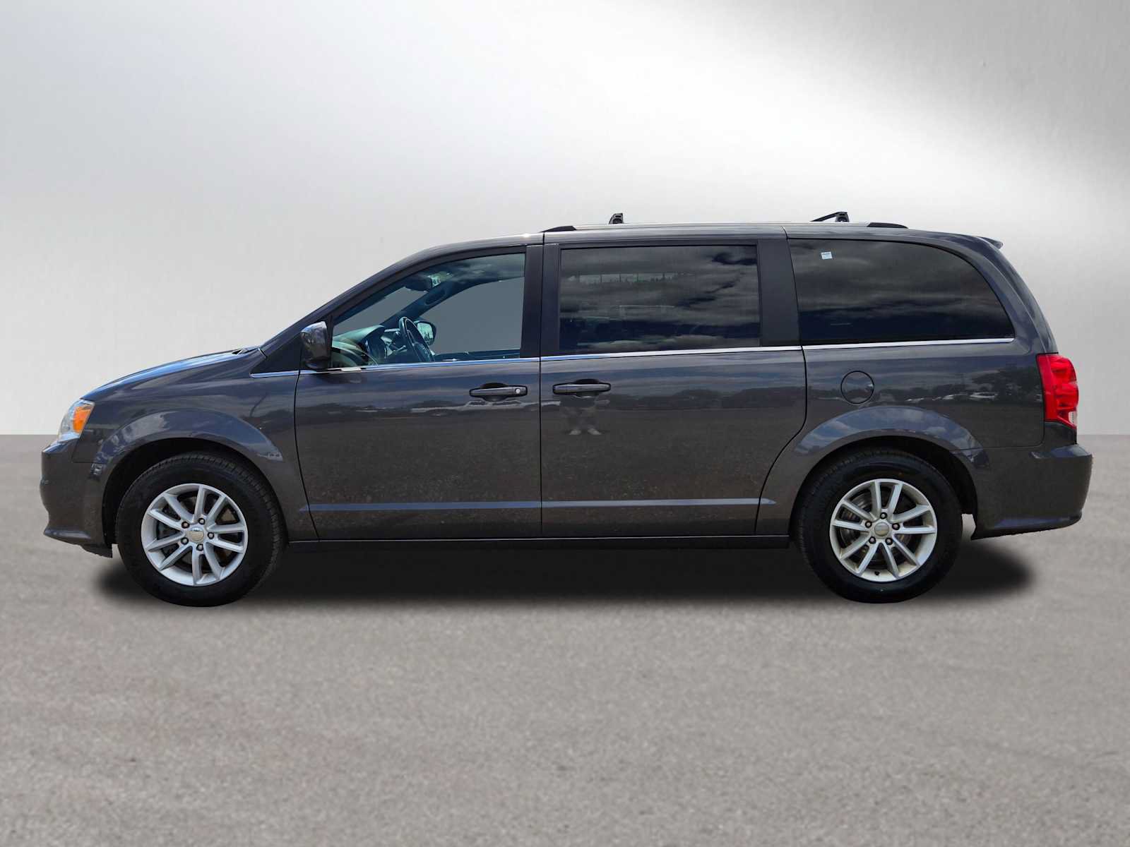 Used 2019 Dodge Grand Caravan SXT FWD image 8