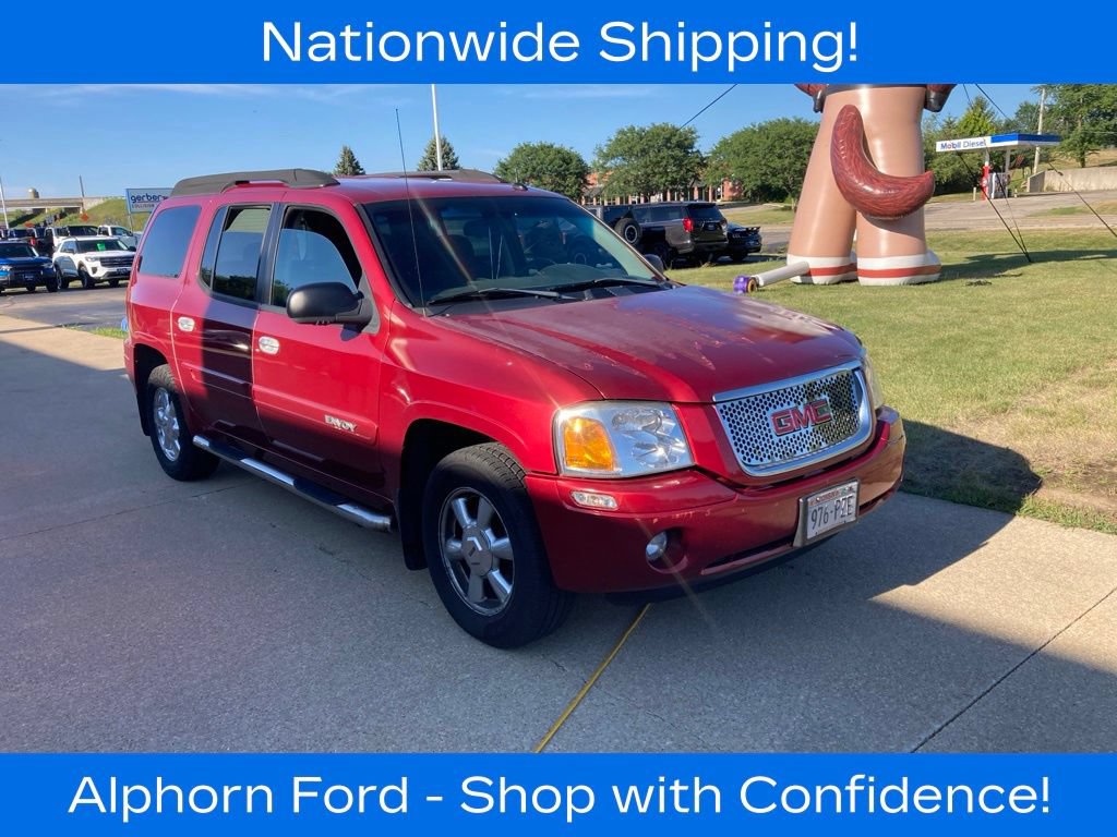 Used 2005 GMC Envoy XL SLE AWD/4WD image 1