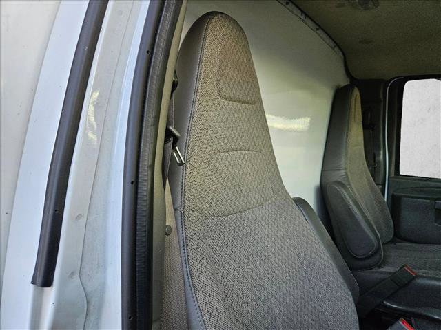 Used 2021 Chevrolet Express 3500 image 20