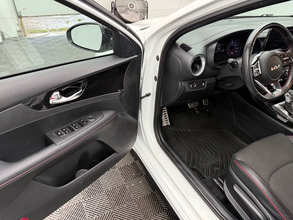 Used 2023 Kia Forte GT FWD image 16