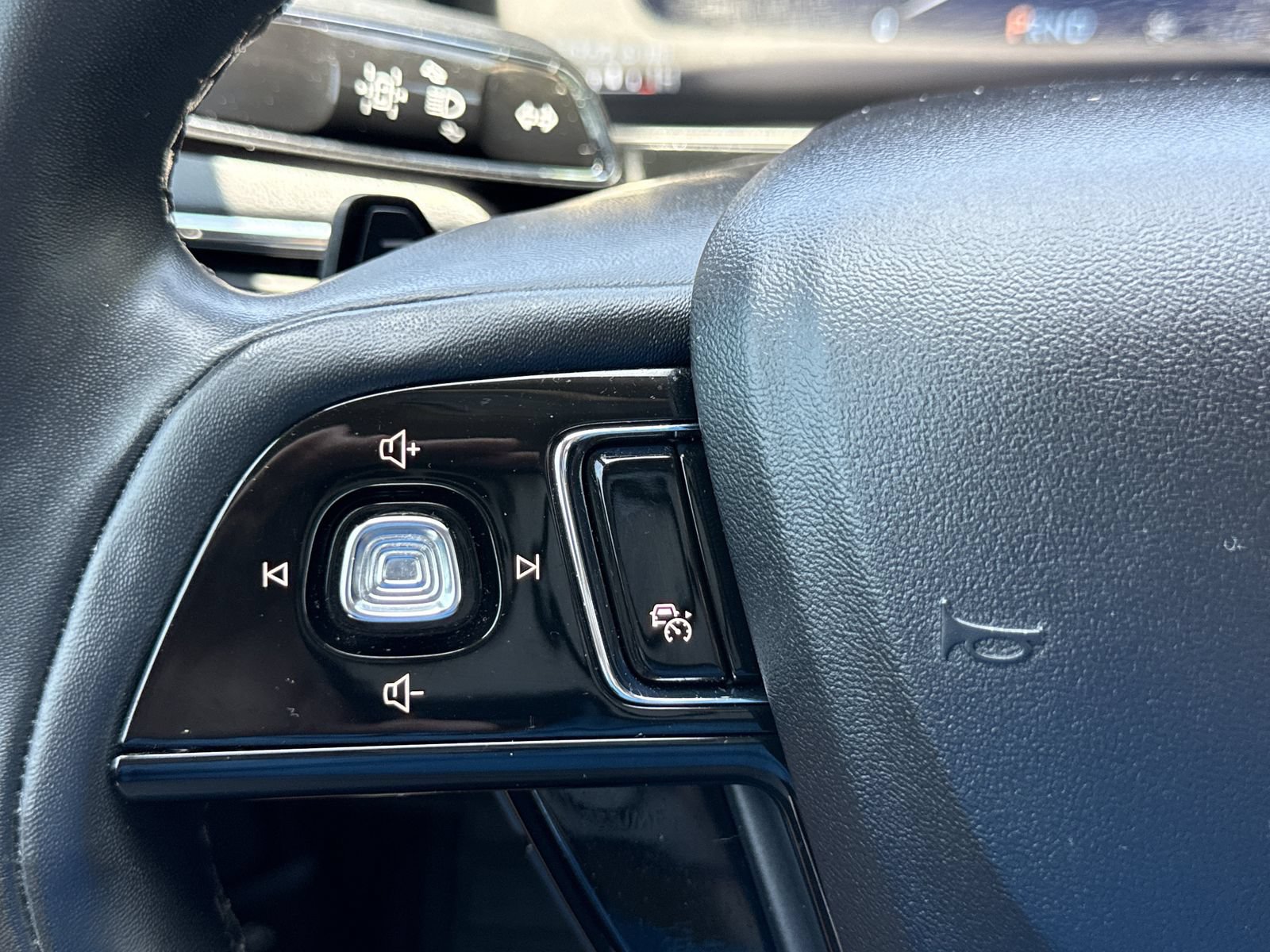Used 2023 Lincoln Corsair FWD image 19