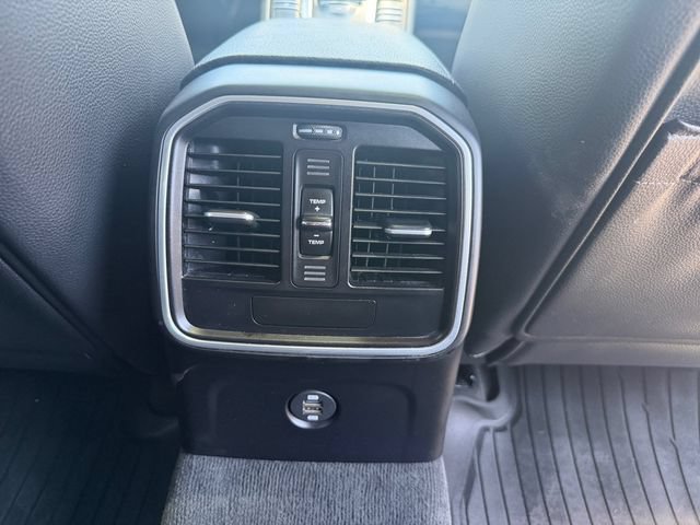 Used 2018 Porsche Macan AWD/4WD image 31