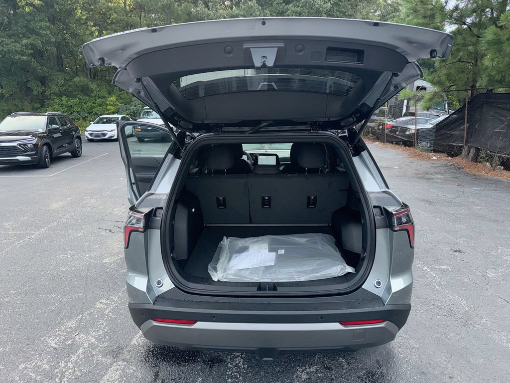 New 2027 Chevrolet Equinox LT w/ Safety and Technology Package FWD image 35