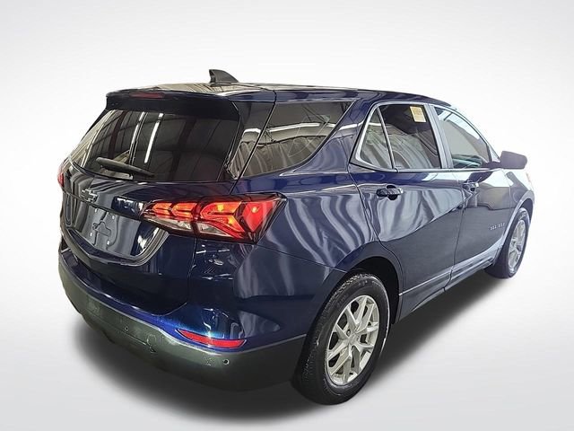 Used 2023 Chevrolet Equinox LS w/ Driver Confidence II Package FWD image 2