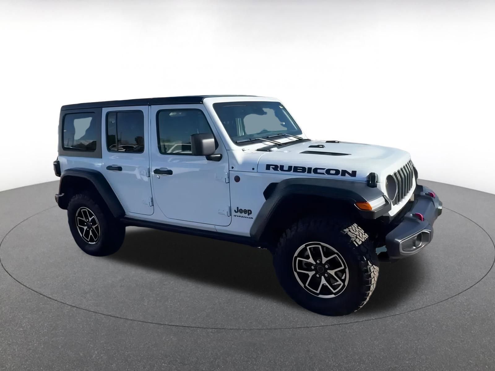 Used 2025 Jeep Wrangler Unlimited Rubicon image 2