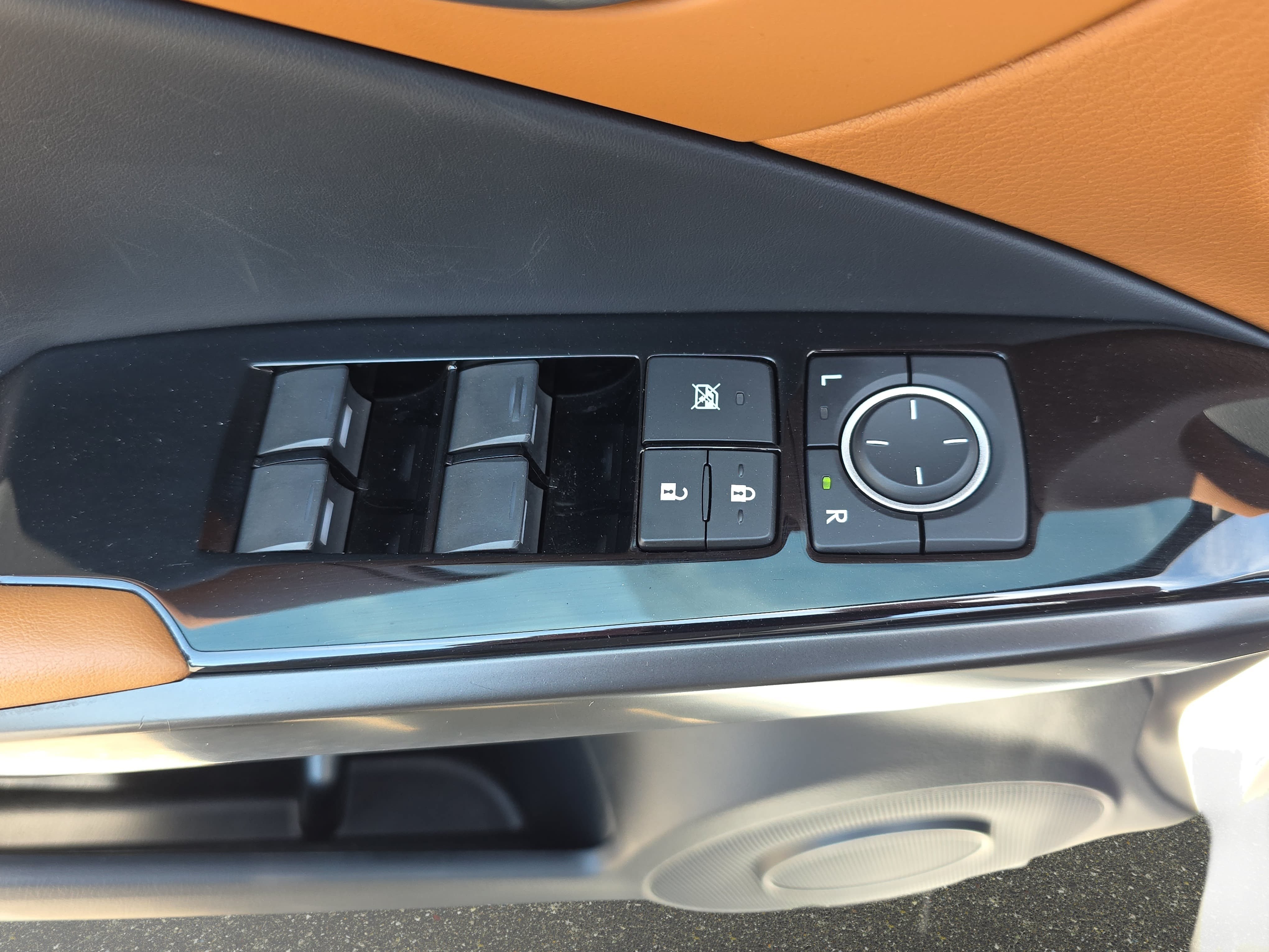 Used 2021 Lexus IS 300 w/ Accessory Package RWD image 25