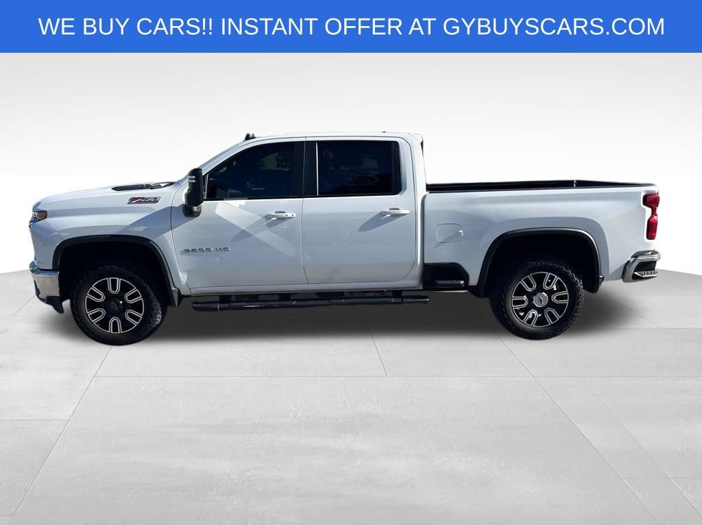 Used 2022 Chevrolet Silverado 2500 LT w/ Convenience Package AWD/4WD image 3