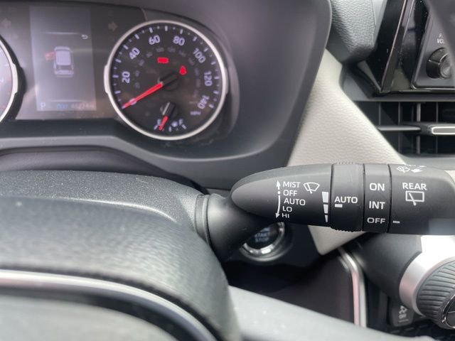 Used 2020 Toyota RAV4 XLE Premium AWD/4WD image 29