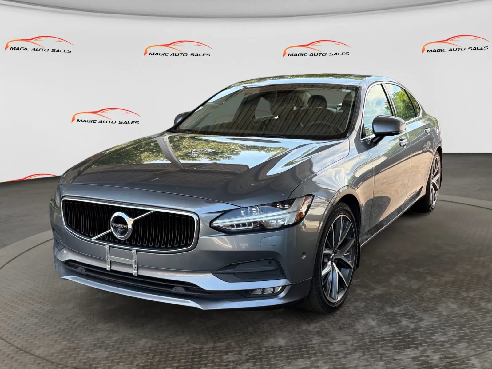 Used 2018 Volvo S90 T5 Momentum w/ Convenience Package