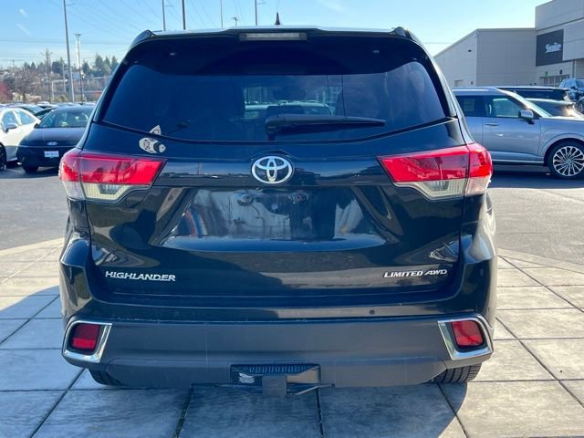 Used 2018 Toyota Highlander Limited image 10
