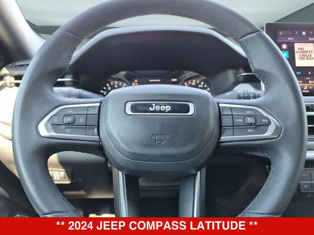 Used 2024 Jeep Compass Latitude AWD/4WD image 22