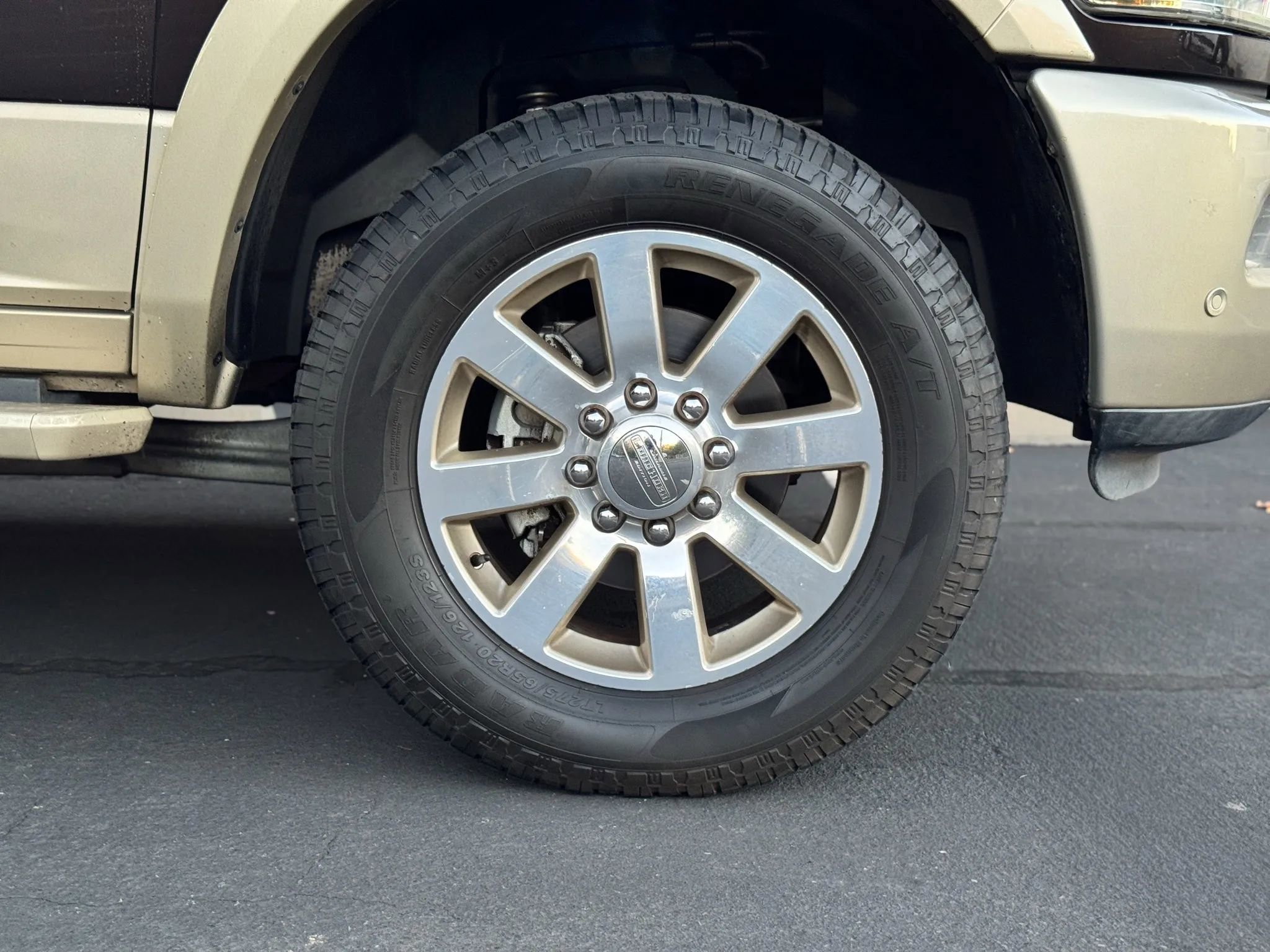 Used 2016 RAM 2500 Longhorn w/ Convenience Group AWD/4WD image 10